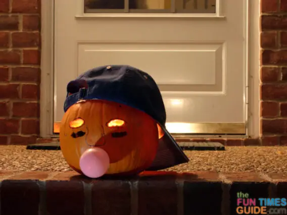 bubble-gum-baseball-pumpkin