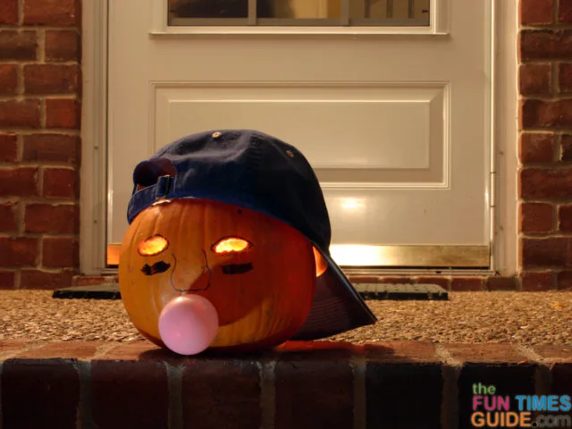 bubble-gum-baseball-pumpkin
