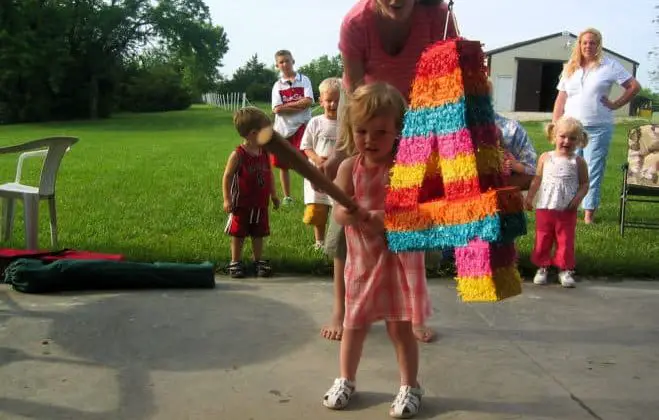 See how to make a pinata for a child's birthday party or any special occasion. 