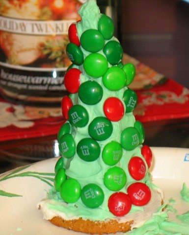 ice-cream-cone-christmas-tree