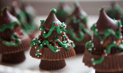 peanut-butter-cup-christmas-trees