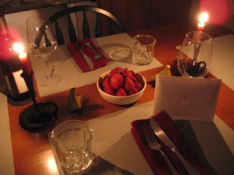 romantic valentines day dinner setting